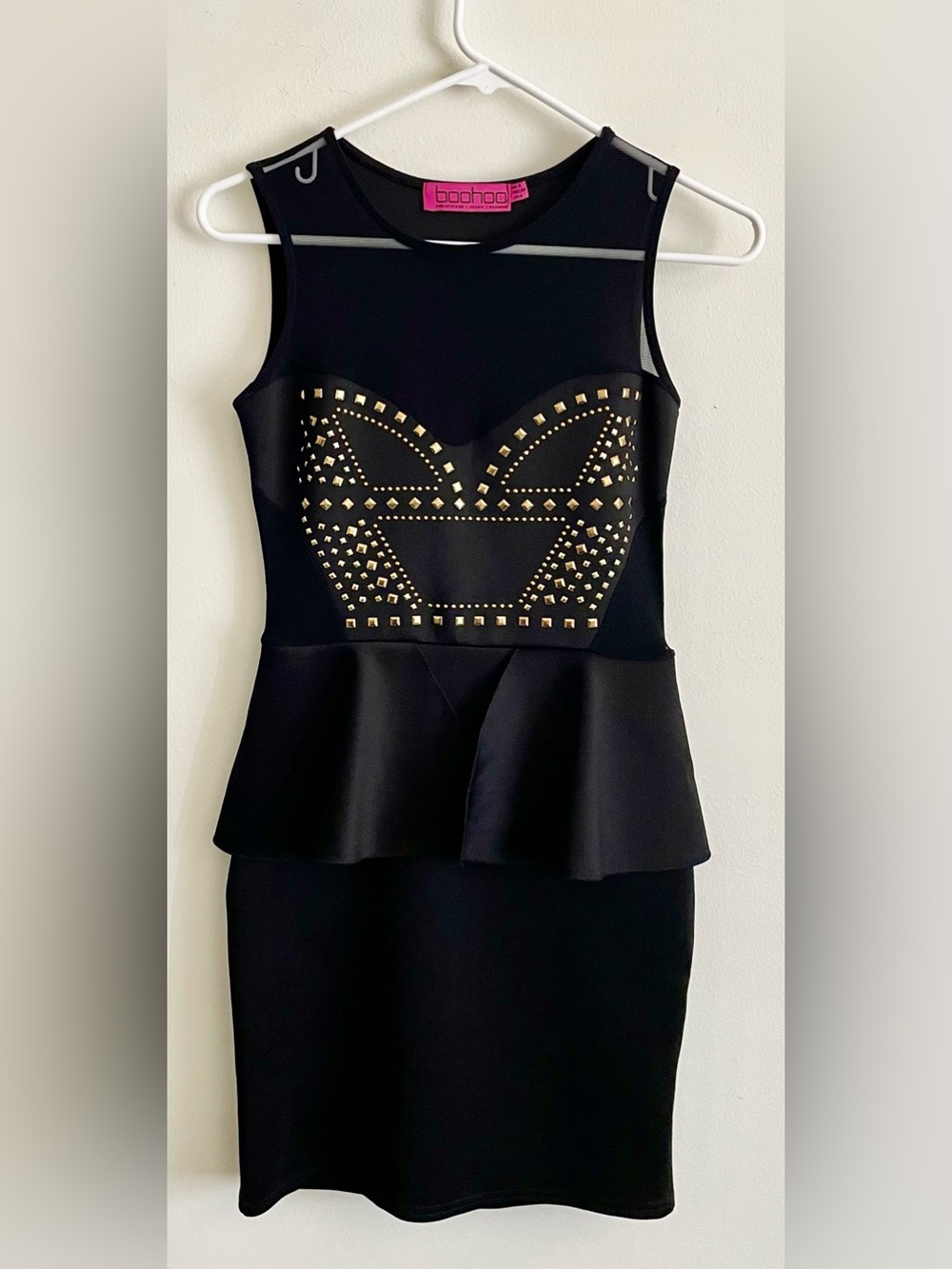 💫 Boohoo Black Mini Dress with Gold Stud Embellishment 💫